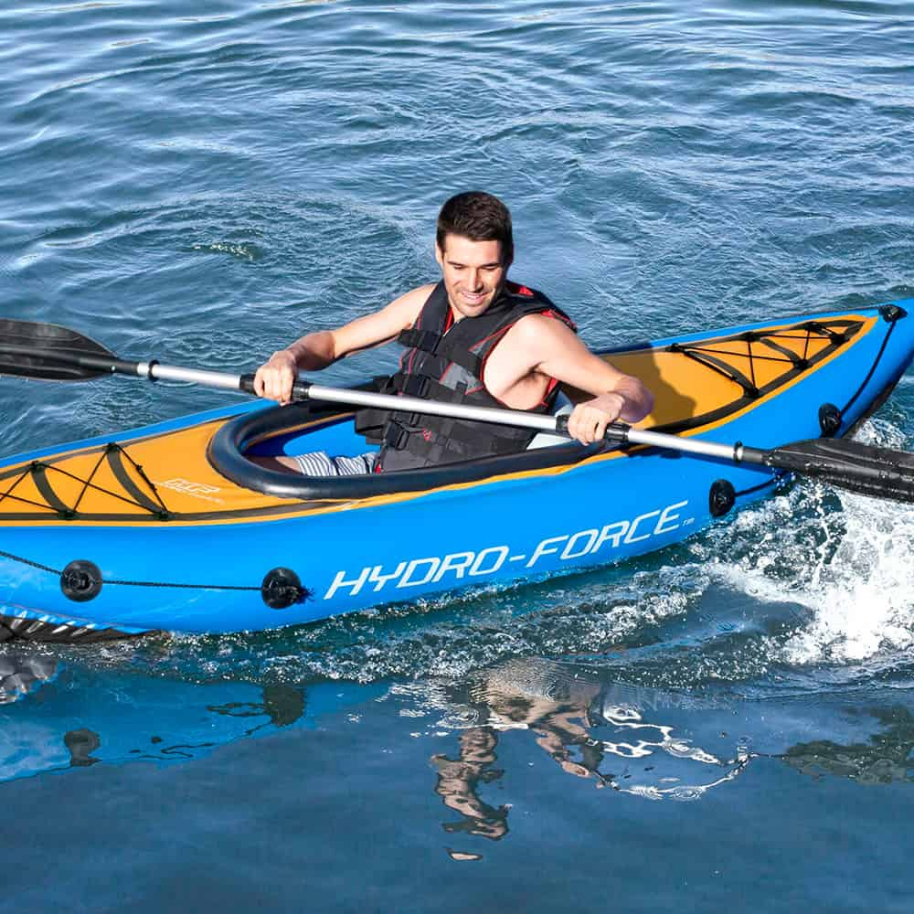 Cómo remar en kayak hinchable