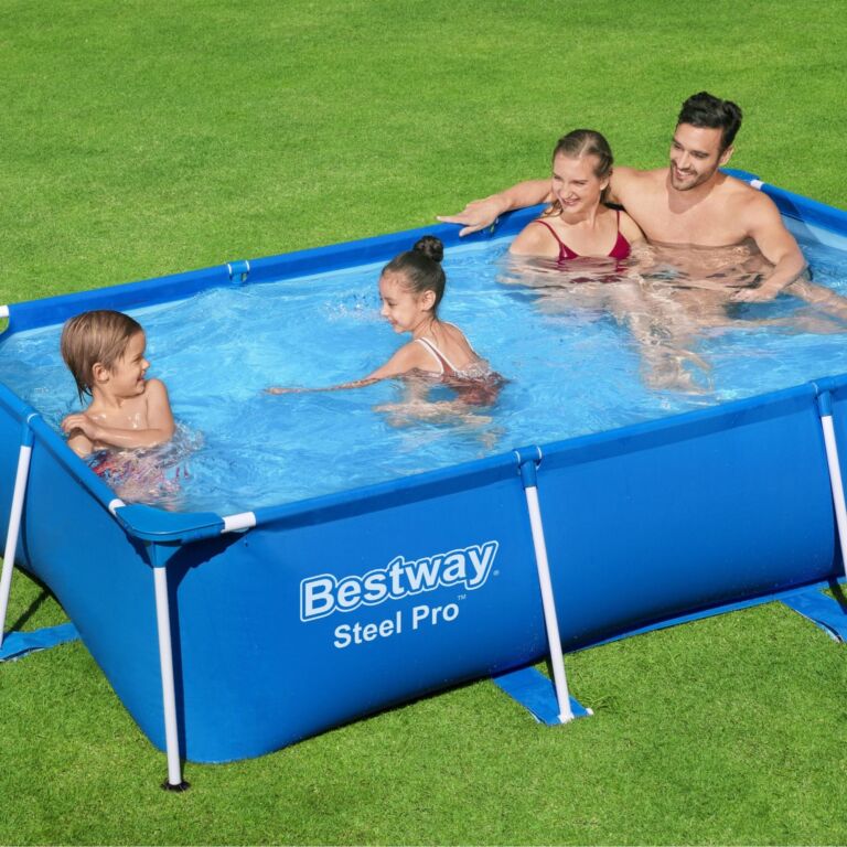 Piscina elevada Steel Pro de Bestway de 2.59 m x 1.70 m x 61 cm.