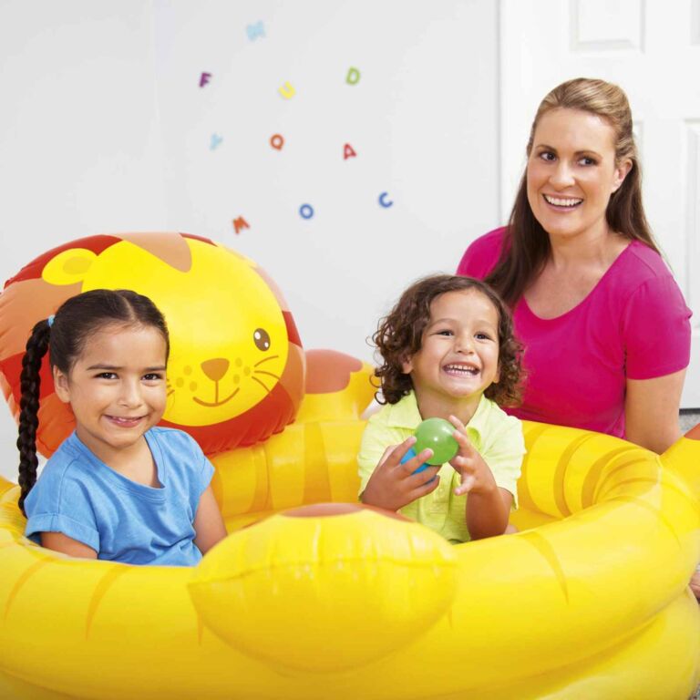 Piscina de bolas con forma de león de Up In & Over