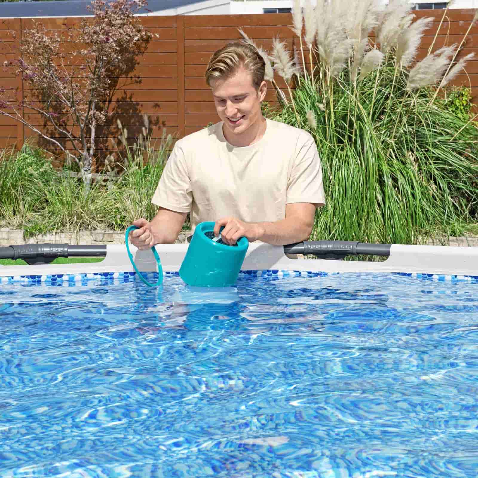 Kit mantenimiento piscina elevada con aspiradora y skimmer Bestway AquaClean Deluxe Kit mantenimiento piscina elevada con aspiradora y skimmer Bestway AquaClean Deluxe