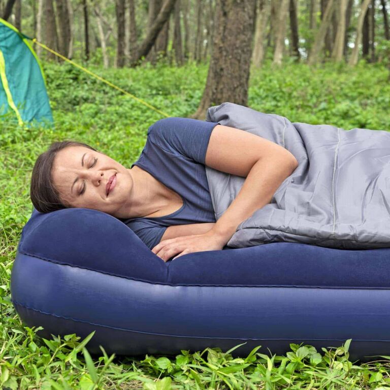 Colchón hinchable 1,91 m x 1,37 m x 28 cm con bomba de pie incorporada Bestway