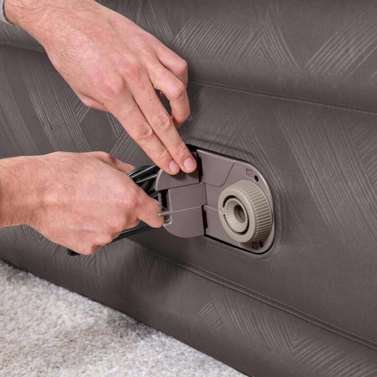 Colchón hinchable Queen Fortech con bomba integrada